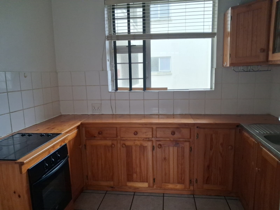 To Let 1 Bedroom Property for Rent in Humewood Eastern Cape